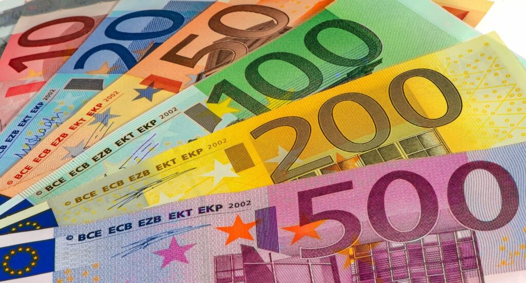 Euro-Scheine gefächert, 10 EUR bis 500 EUR